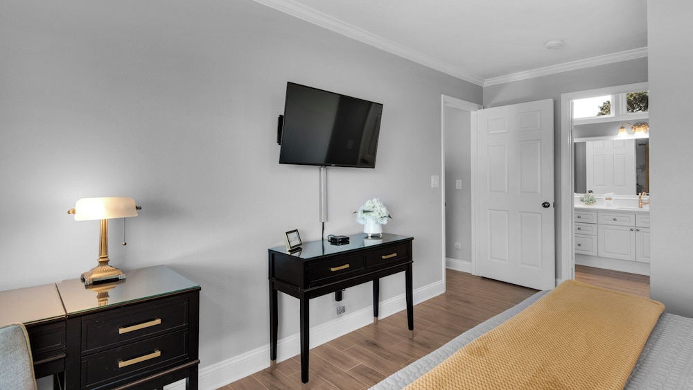 Waterfront Retreat in Sandestin w/ Golf Cart & Free Attraction Tickets!