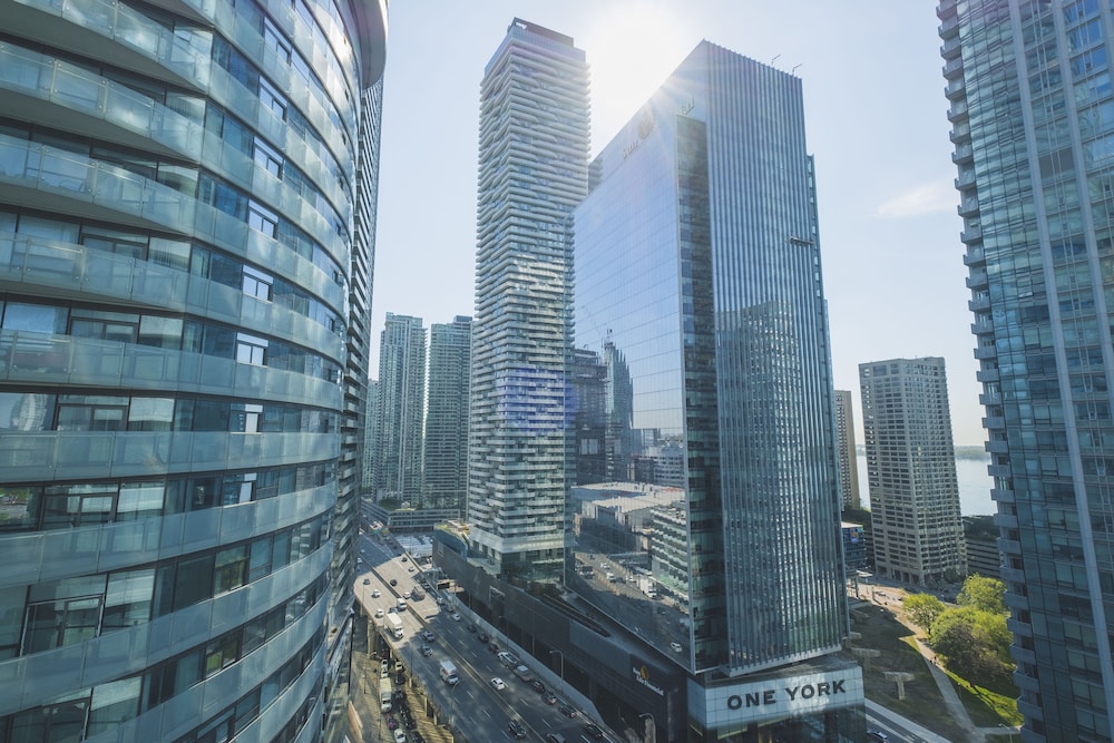 Stunning Suites - Beautiful 2bdr Condo - Image 5