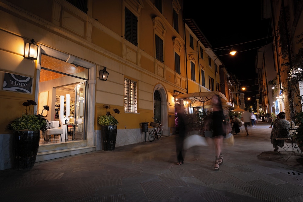 Cozy Pietrasanta Central Apartment With Loft