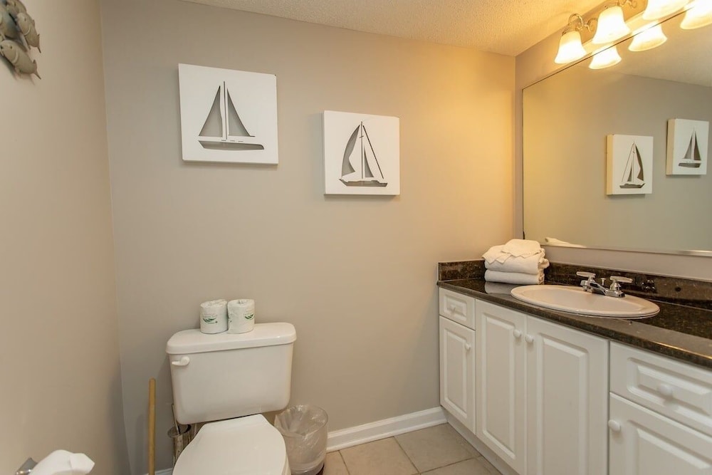 Yacht Club 1-1103 3 Bedroom Condo