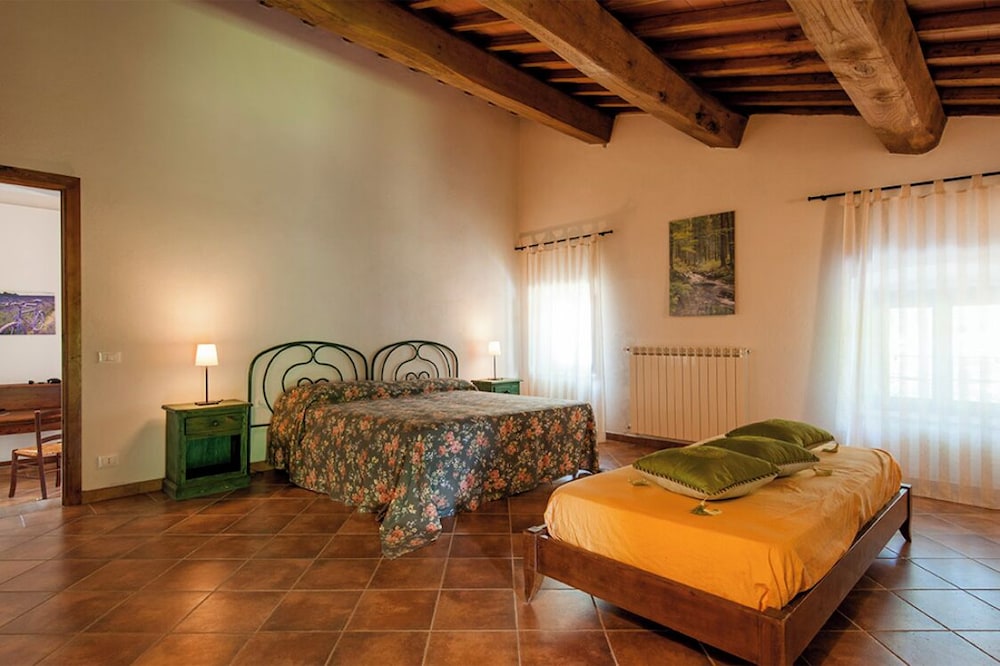 Fattoria Javello Agriturismo La Casaccia