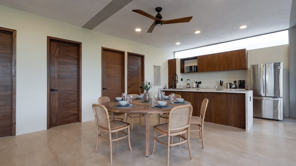 Luxury Penthouse w Private Pool Stunning Views