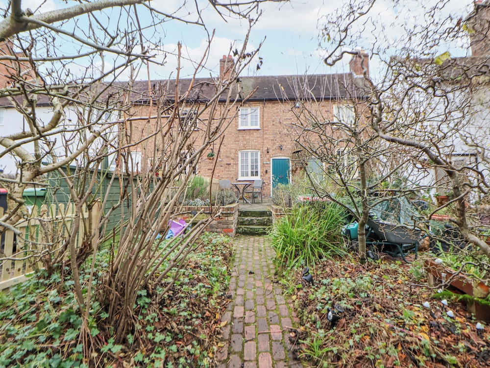 Medlar Cottage