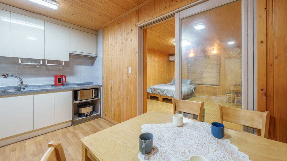 Gyeongju Happy Dream Ocean View Pension