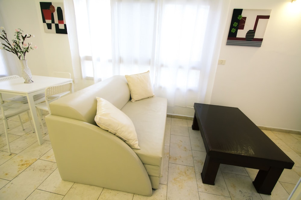 Apartment - Tel Aviv
