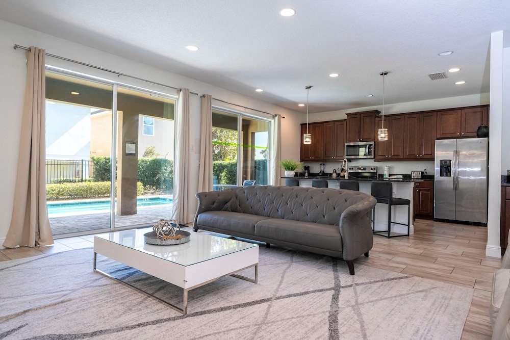 421 NP - Exquisite Retreat at Encore Resort
