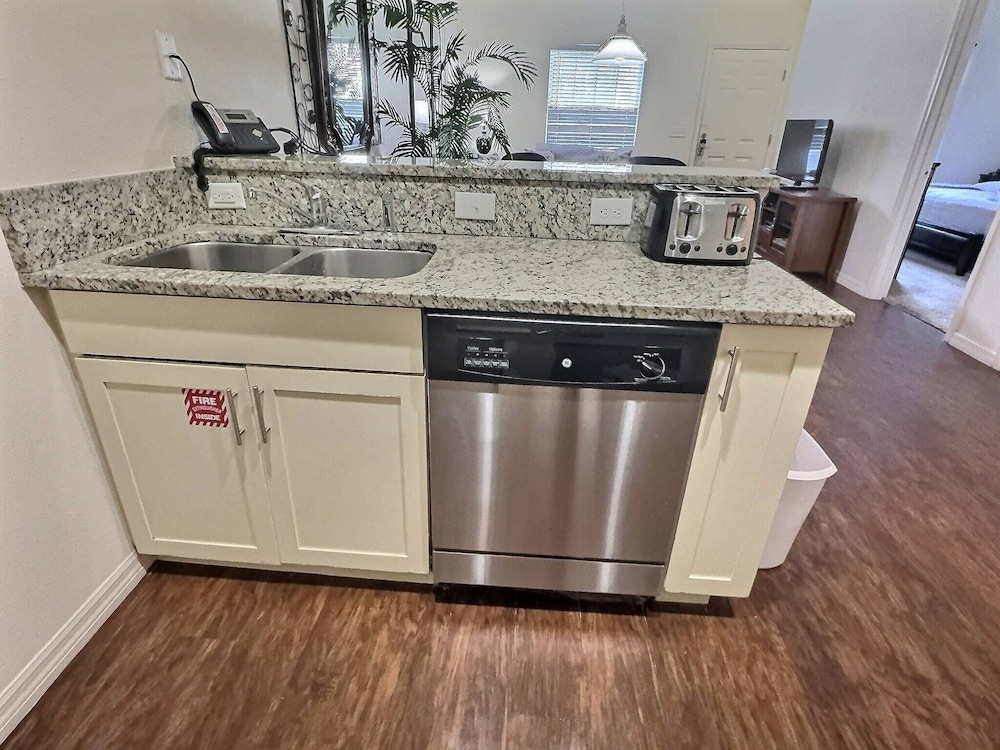 Lucaya 3BR Townhome 15min to Disney Gated