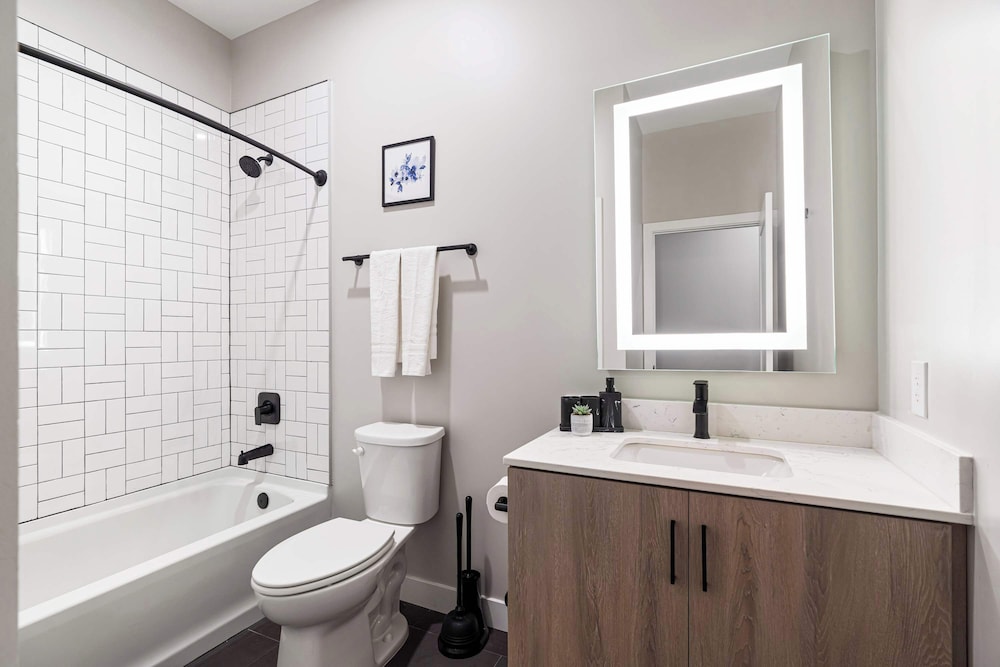 CozySuites at Textile