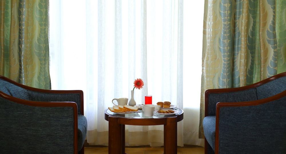 Kohinoor Samudra Beach Resort
