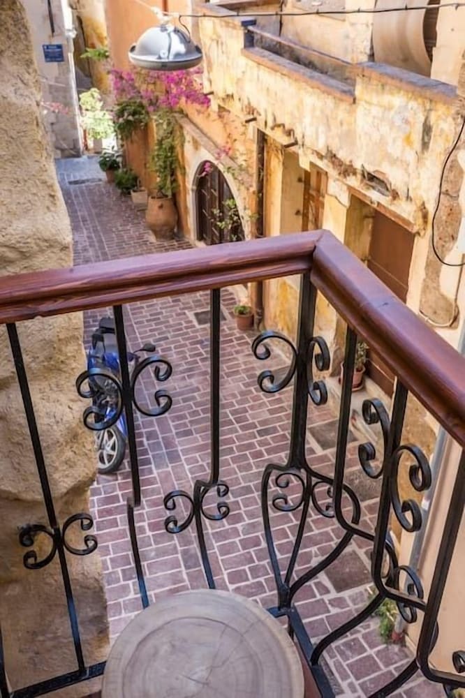 Romantic Maisonette