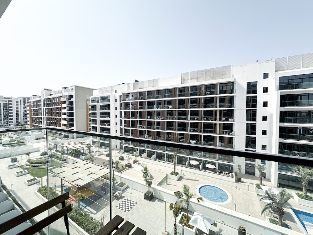 Easygo-spacious Luxury STU Azizi Rivra16
