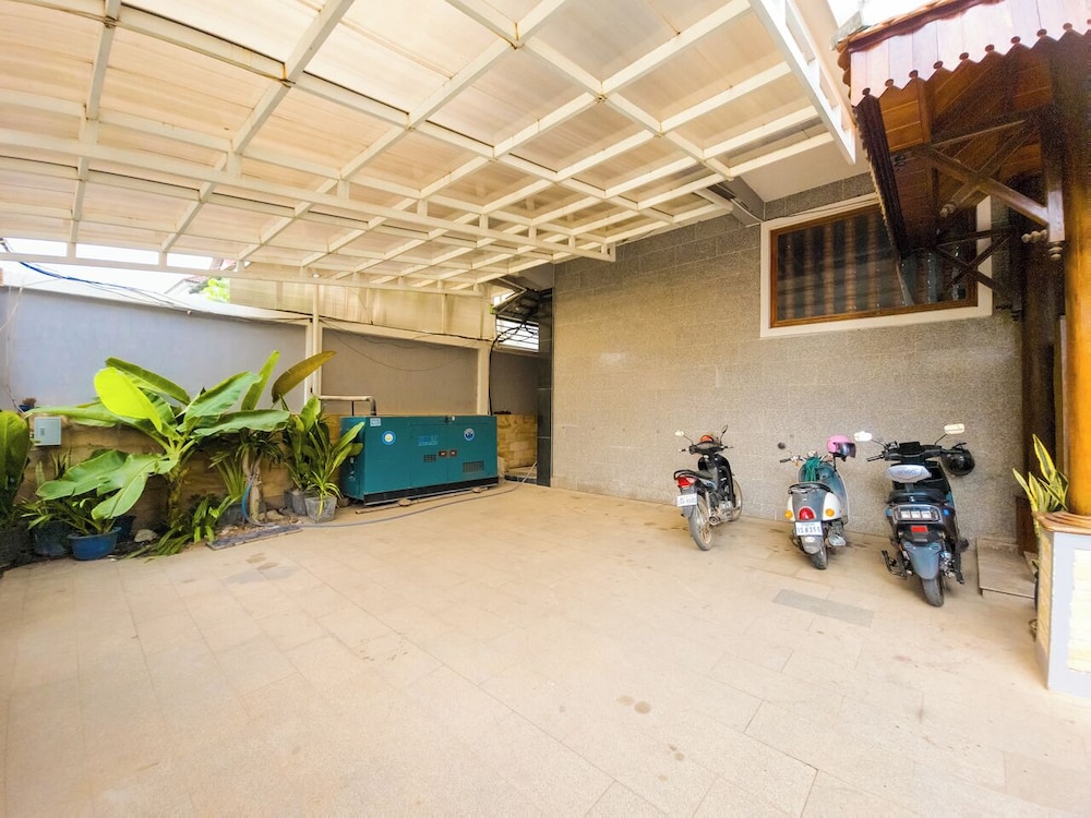 Sat Chamroeun Residence