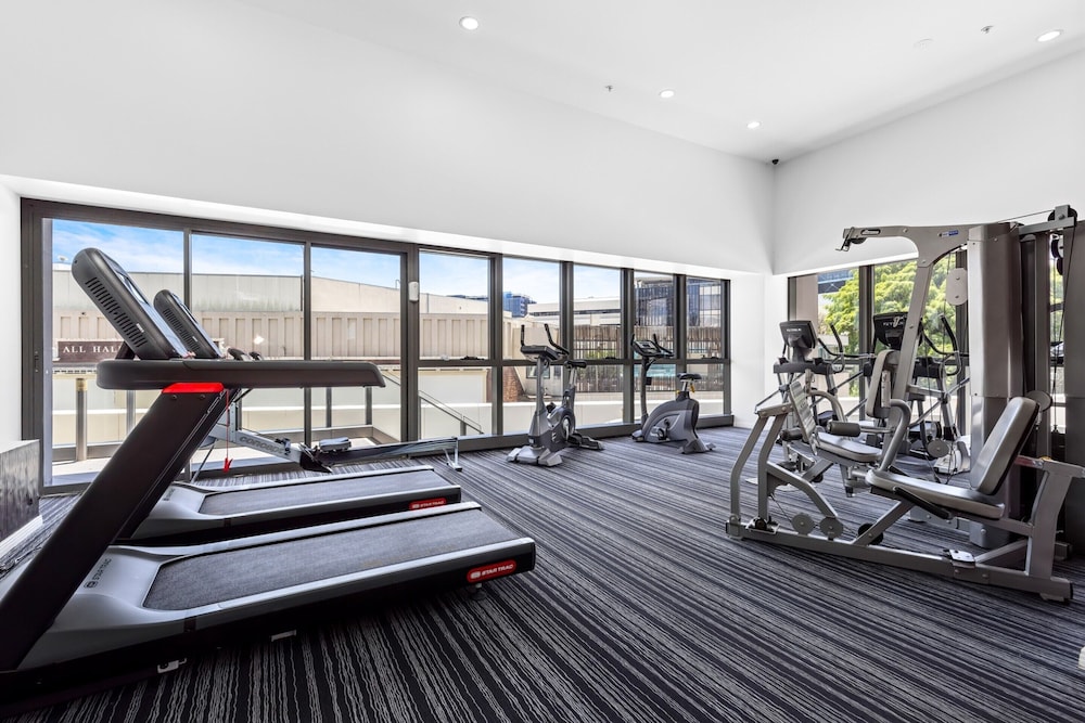 Stunning River View 2-bed With Pool