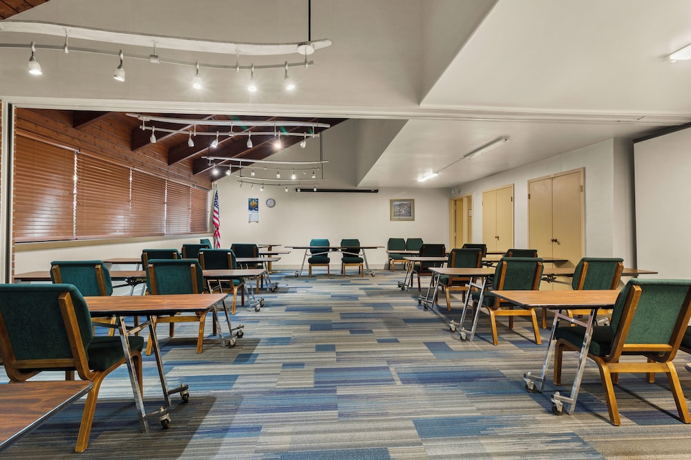 meeting & event spaces