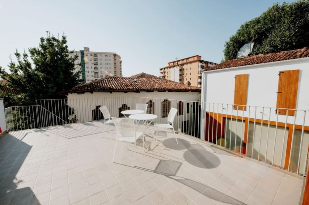 Art House in Shkod r