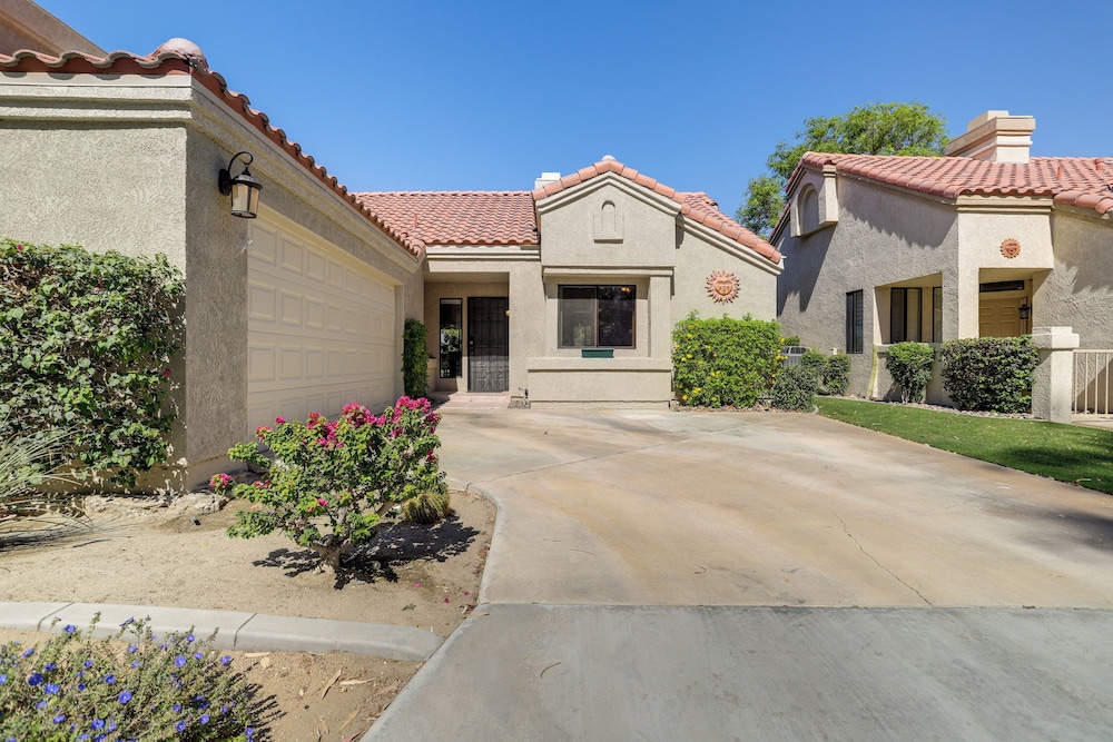 Community Pool & Hot Tub: Palm Desert Rental! view 2