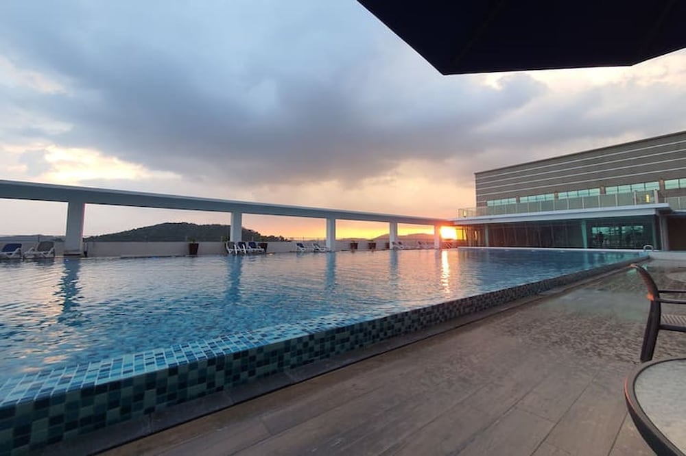 Amerin Residence Mall Apartments