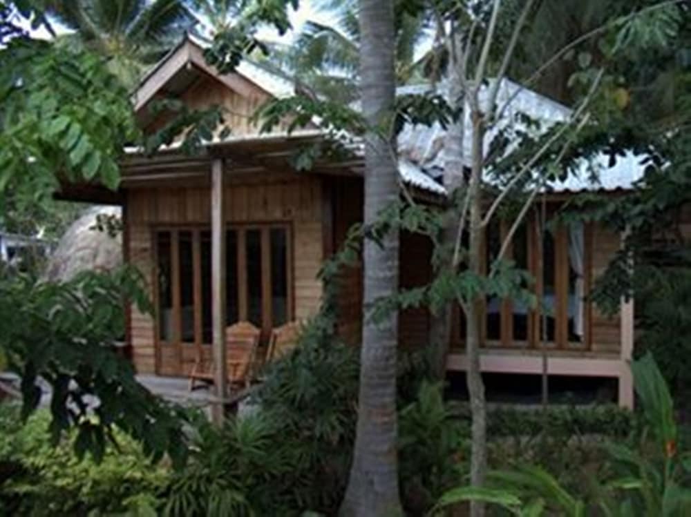 Sunset Cove Resort
