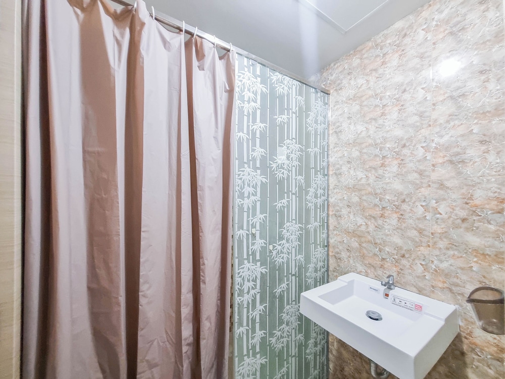 Mountain View Studio for 6 Pax at Mataram City Apartment