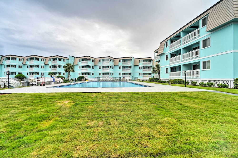 Pool, Balcony & Walk to Beach: Atlantic Beach Gem view 3