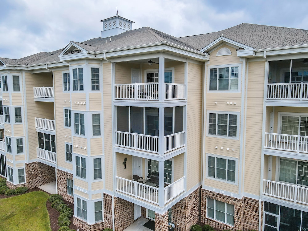 Magnolia Pointe Luster Leaf 4843-302 3 Bedroom Condo