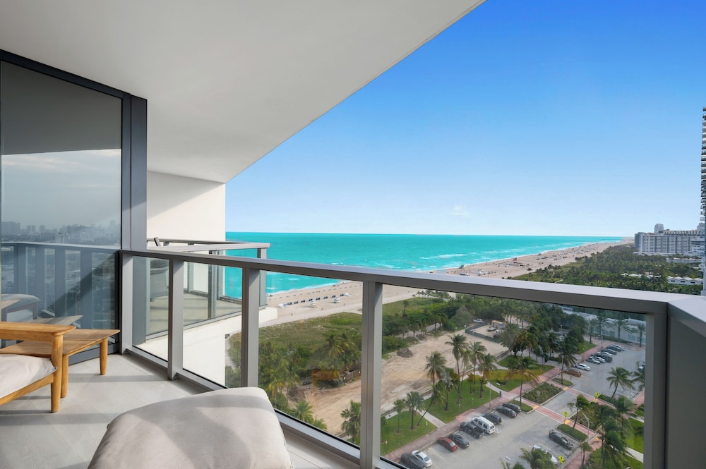 Luxury Vacation Rentals in South Beach by LRMB