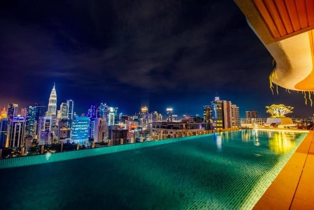 Ceylonz Suites KLCC by Mana-Mana