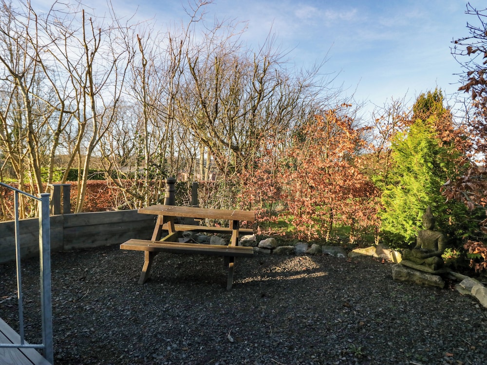 Elderflower Lodge