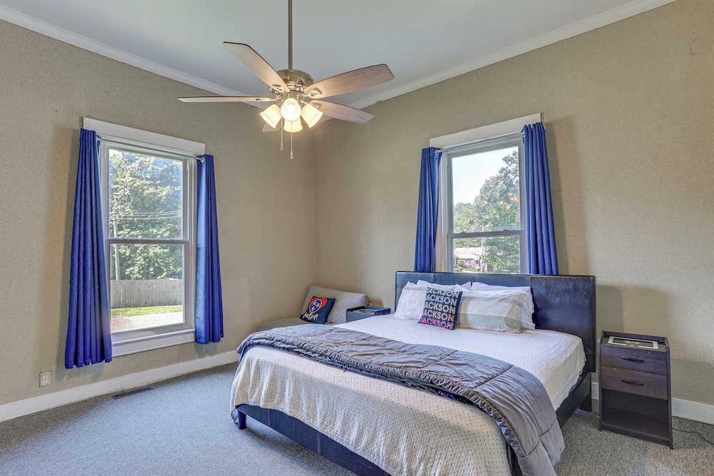 Jackson Family Home ~ 5 Mi to Downtown!