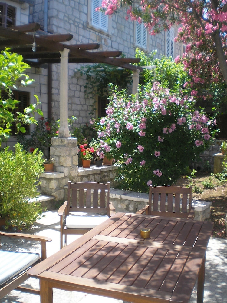 Villa Gverovic