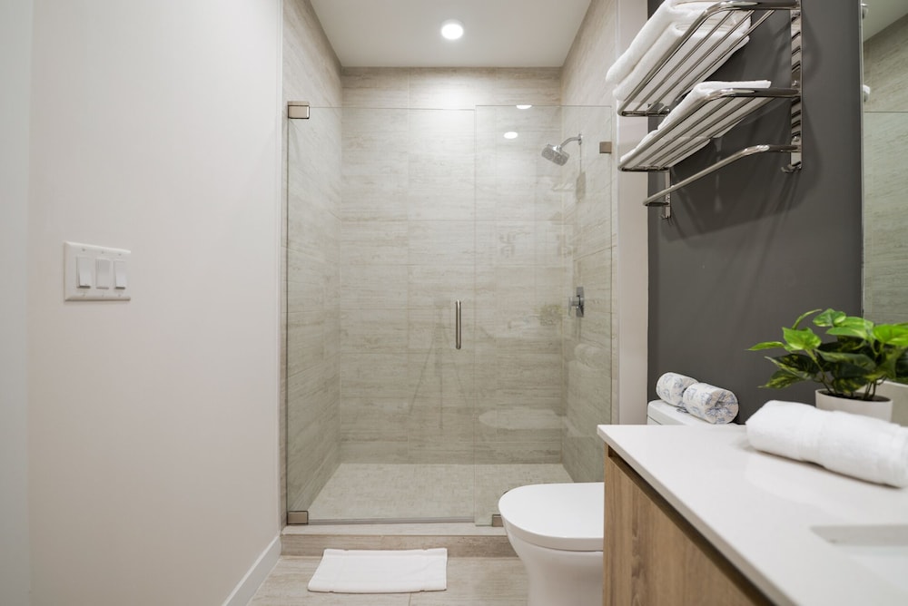 Luxury Condo with Den at Design District