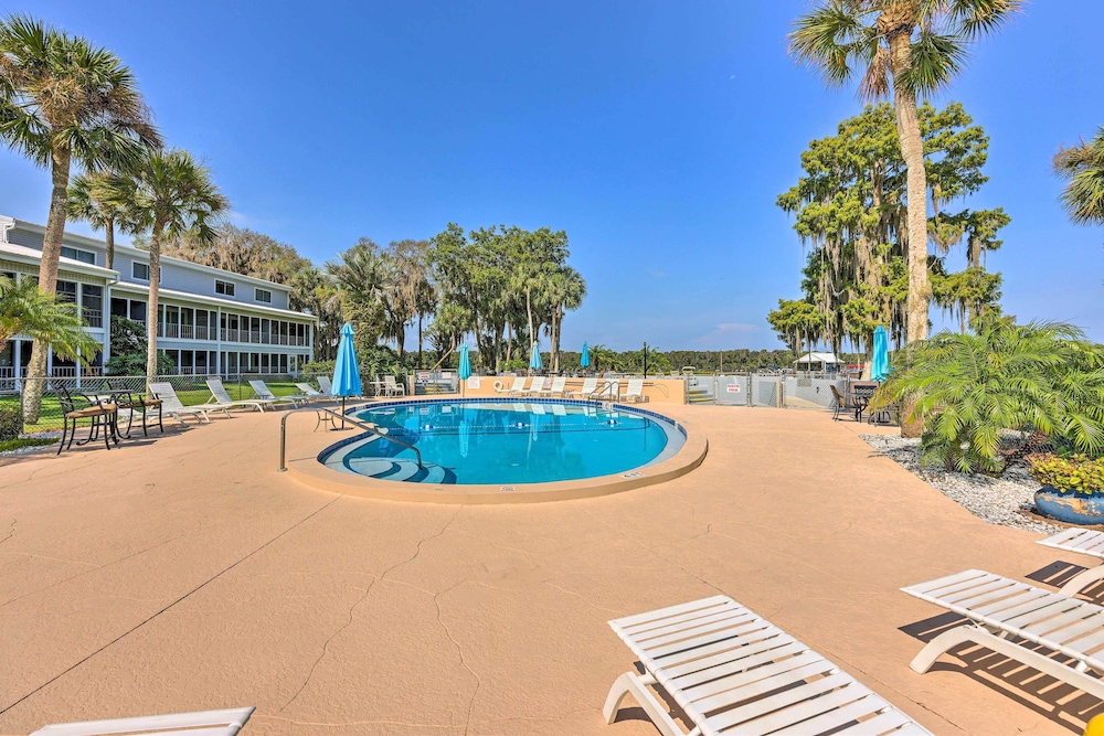 Condo on St Johns River w/ Boat Dock Access!