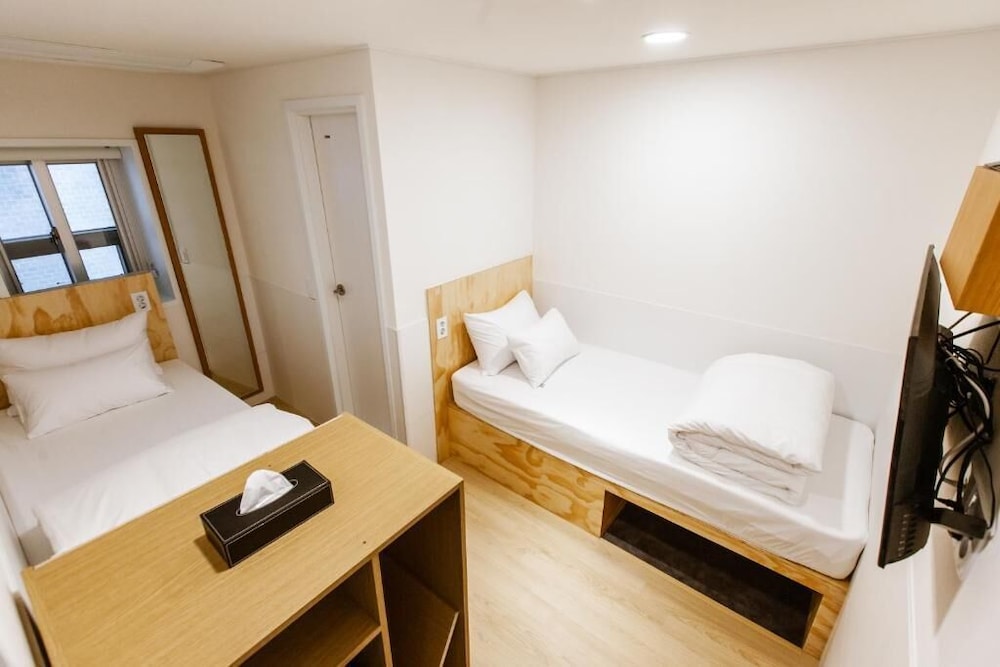 Step Inn Myeongdong 2 - Hostel view 3
