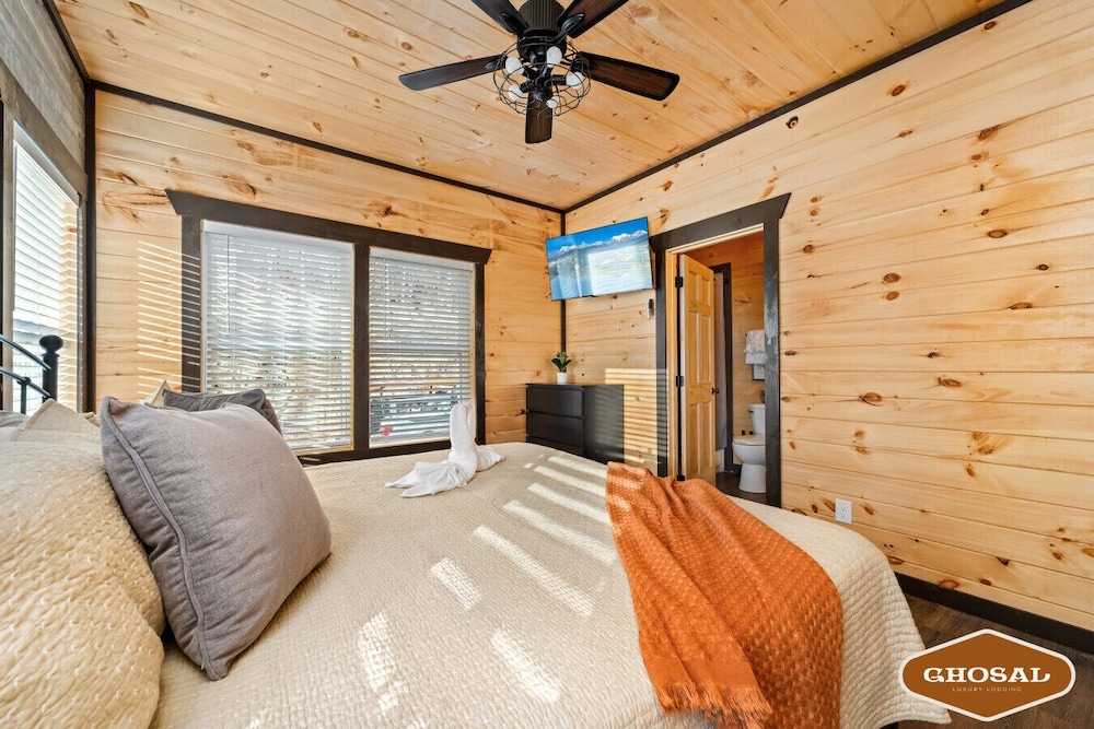 Summit Luxe Resort
