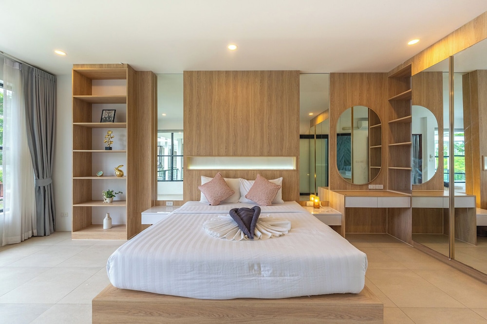 One of Phukets Best Villas V212