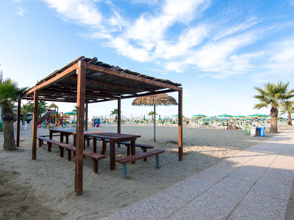 Residence With Swimming Pool Nearby the sea photo 5