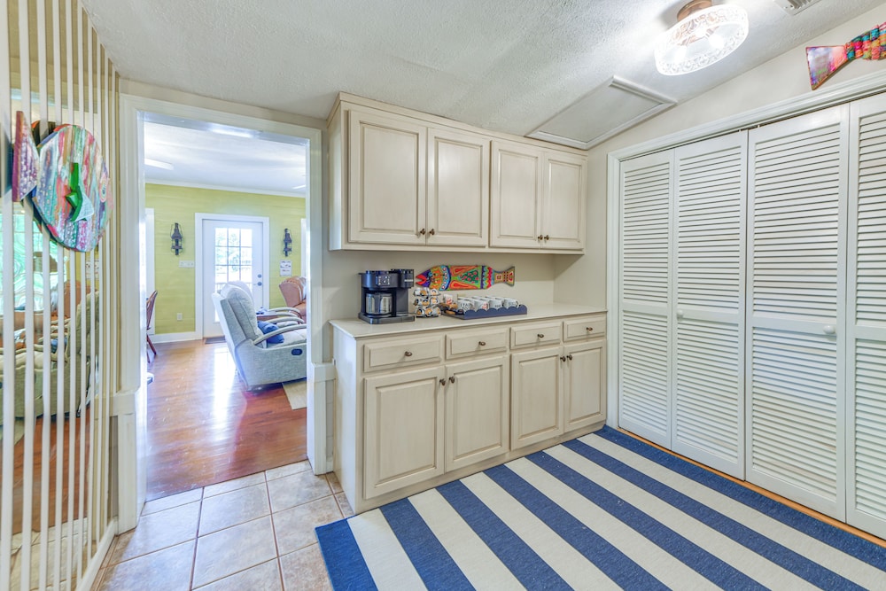 Private Dock + Porch: Lakefront Retreat in Cobb!
