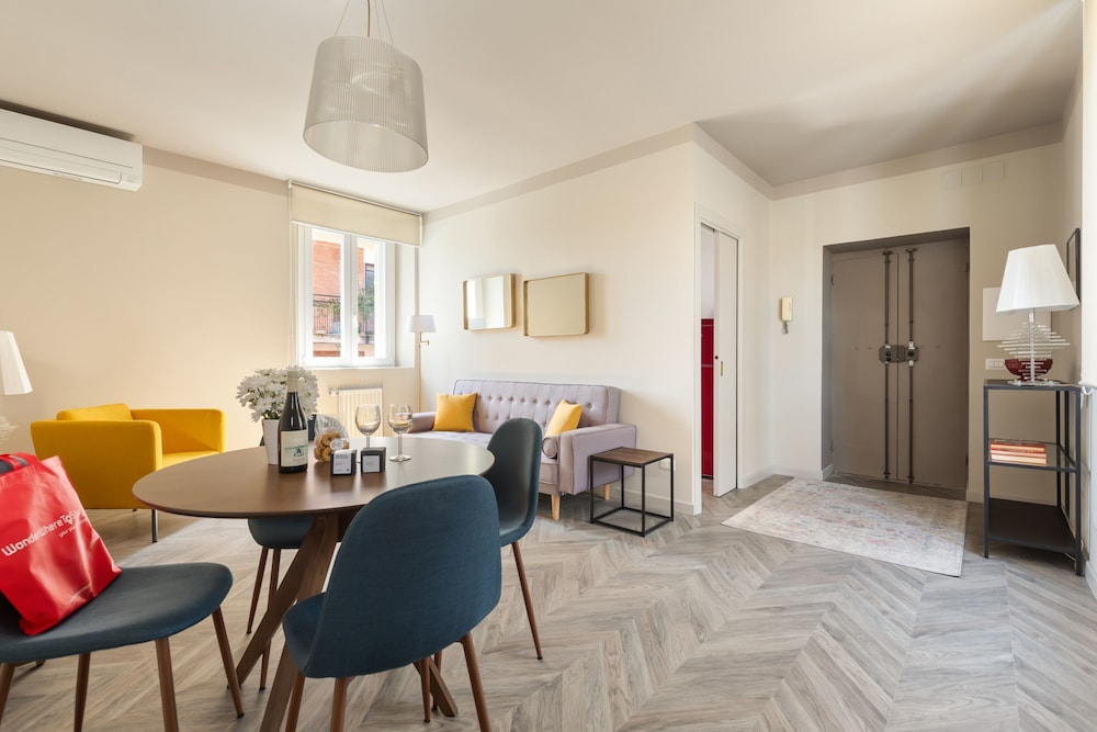 Vatican Lovely and New 2 BR Apartment photo 5