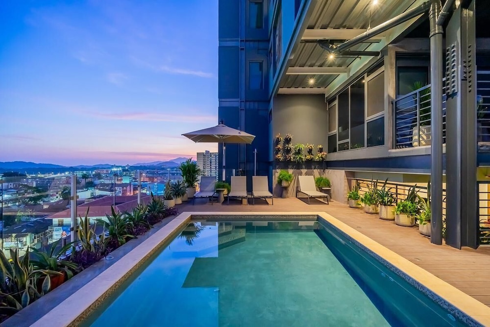 Hotel Casco View Apartments - Image 1