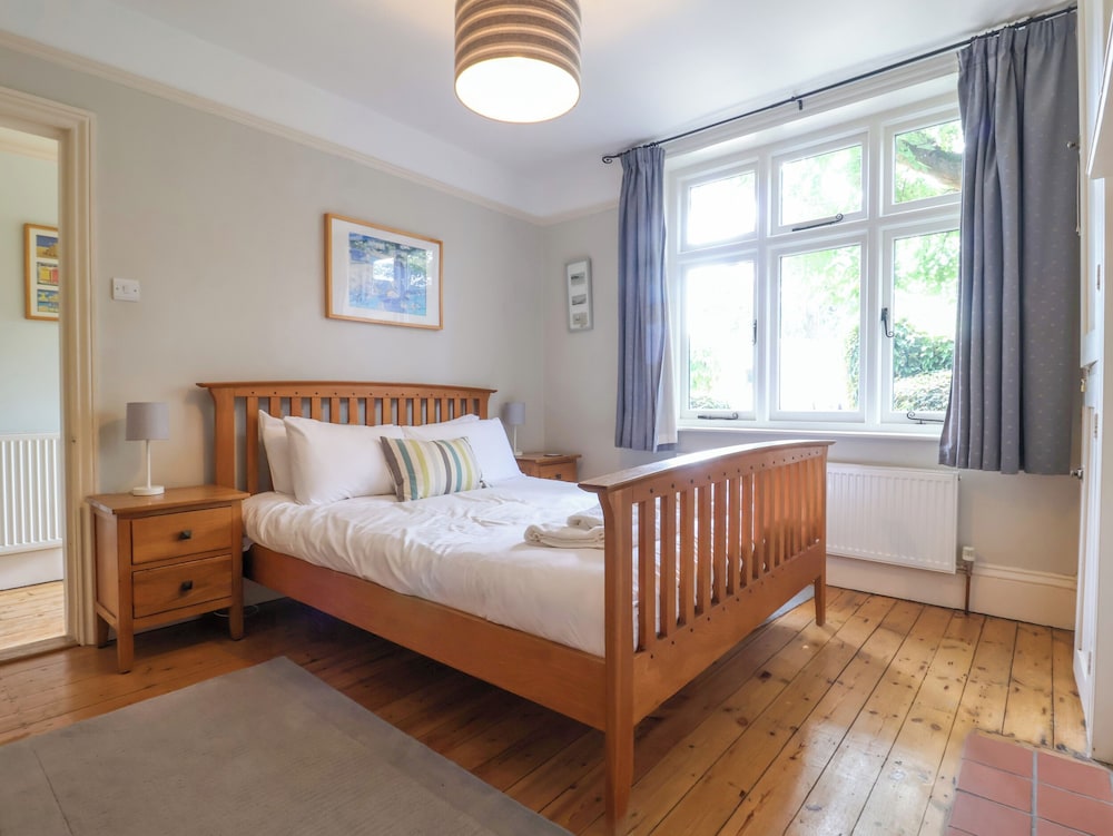 Samphire House