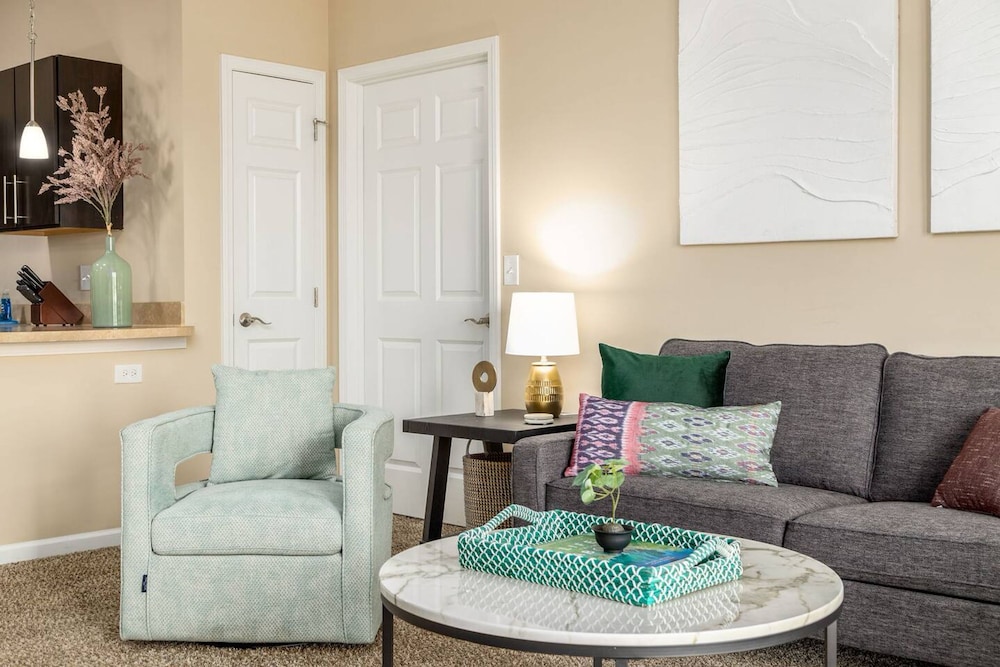 Long Stay 2BR Pet-friendly New Albany Area