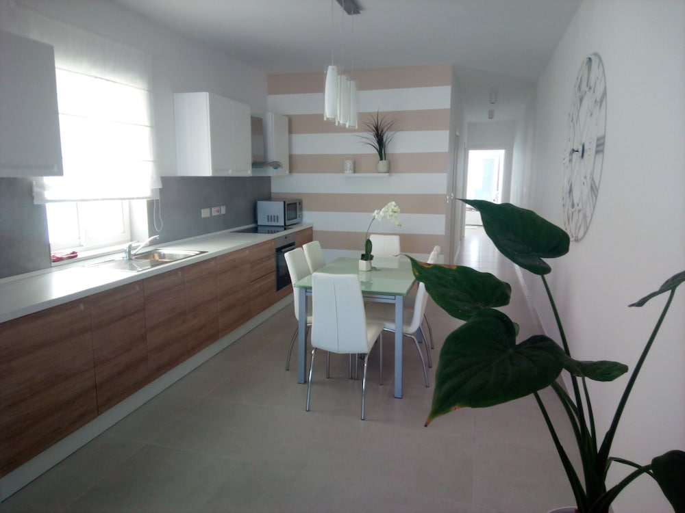 The Edge Apartment photo 4