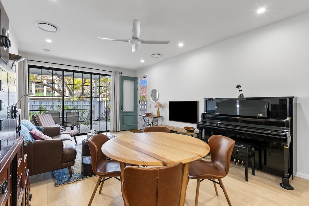 Spacious 3-bed Clayfield House With Patio and BBQ