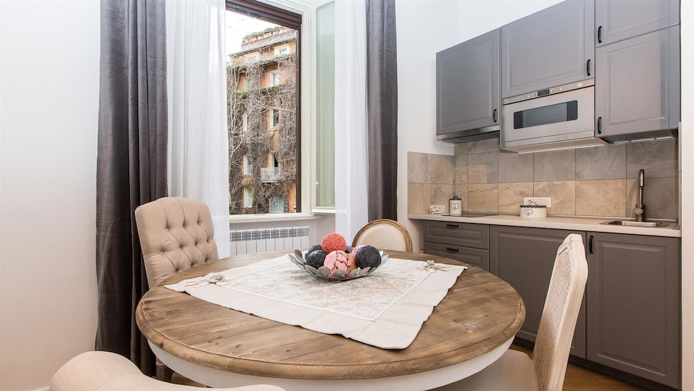 Rental In Rome Navona Atmosphere Apartment