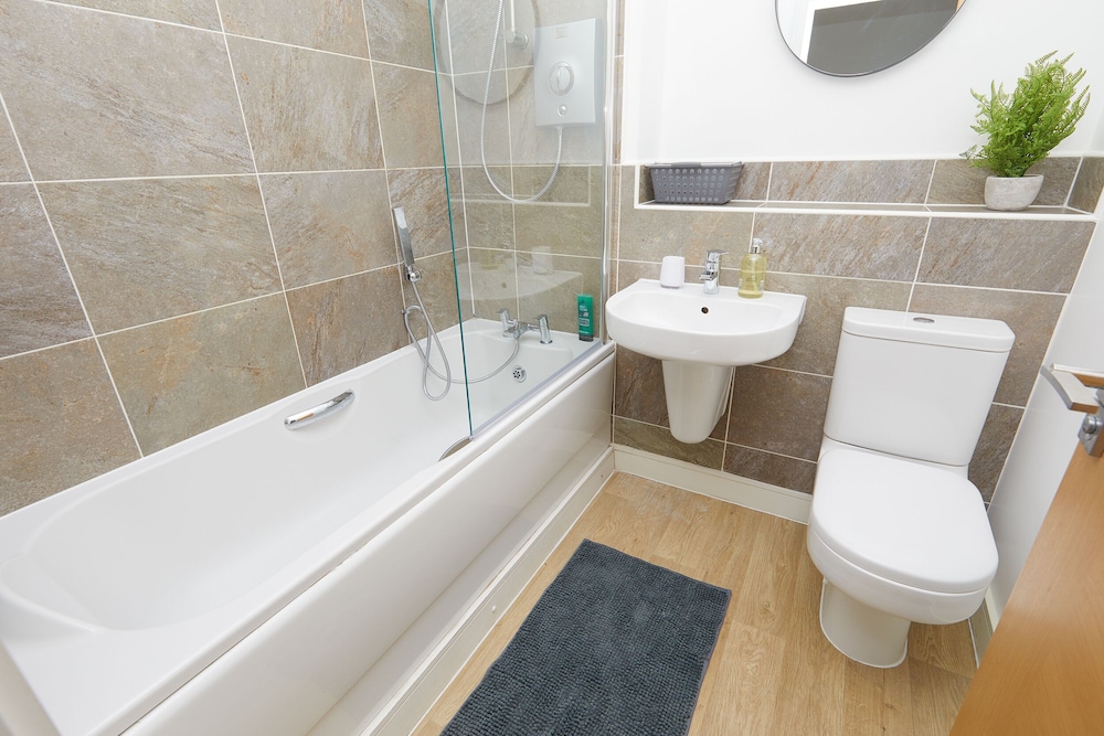Derby 2 Bed House 3 Min Walk to Hospital