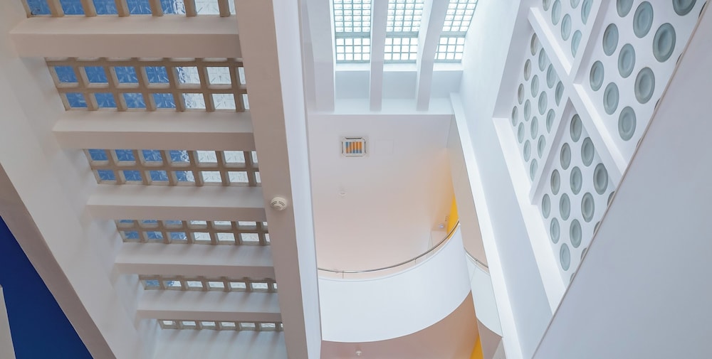 Hotel Avion - National Cultural Monument - ICONIC HOUSES - Image 1