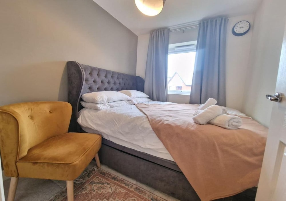 3bedroom Near Nec & Airport W/parking and Garden