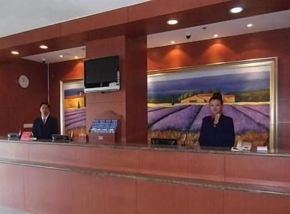 Hanting Express Dandong Train Station
