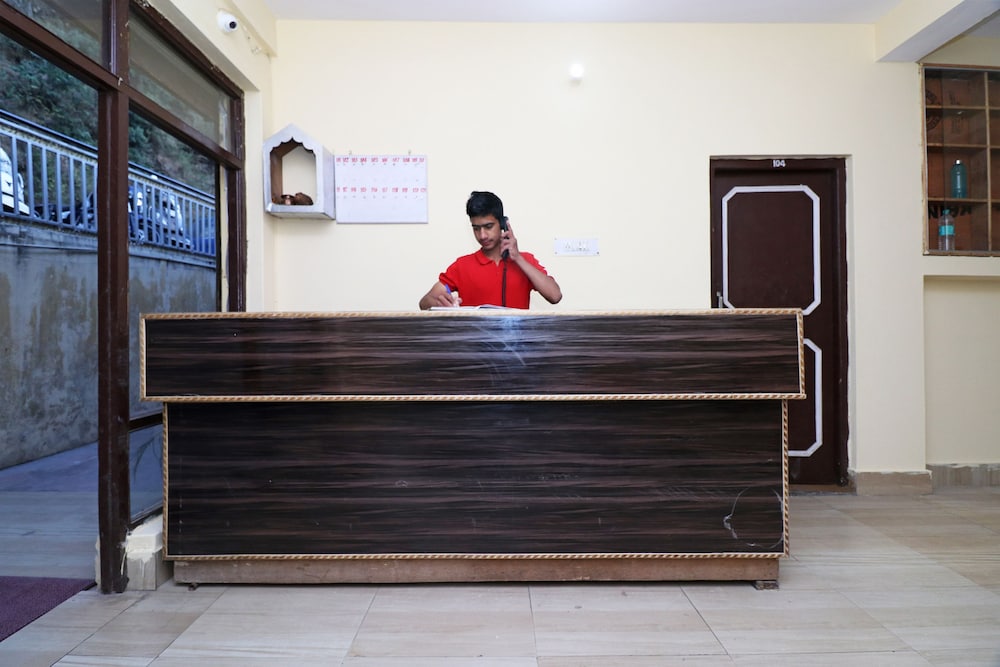Lobby & Reception