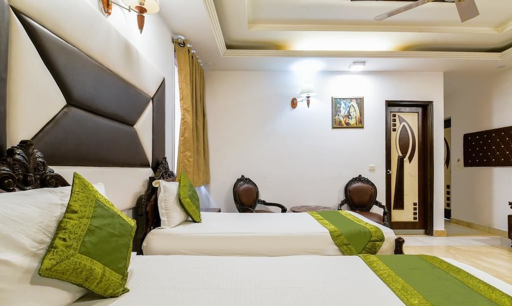 Hotel Baljeet Lodge view 3